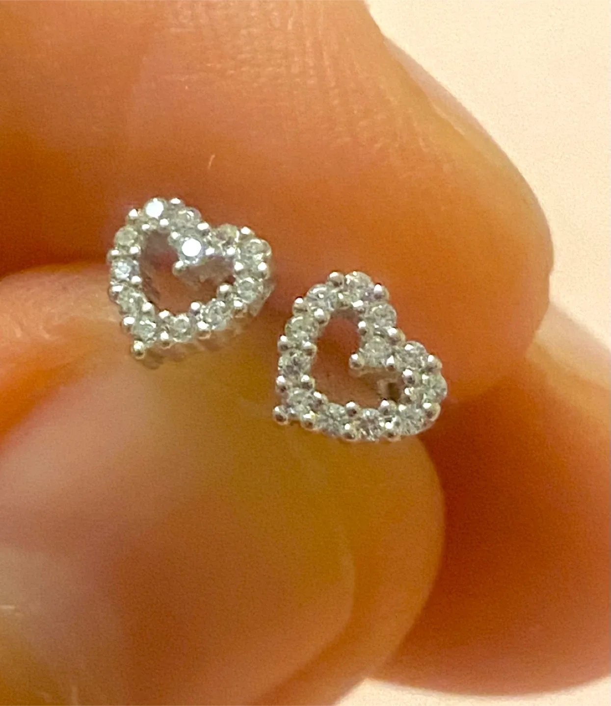 Stud Hearts 💕 Earrings . 925 silver image indicator(2)