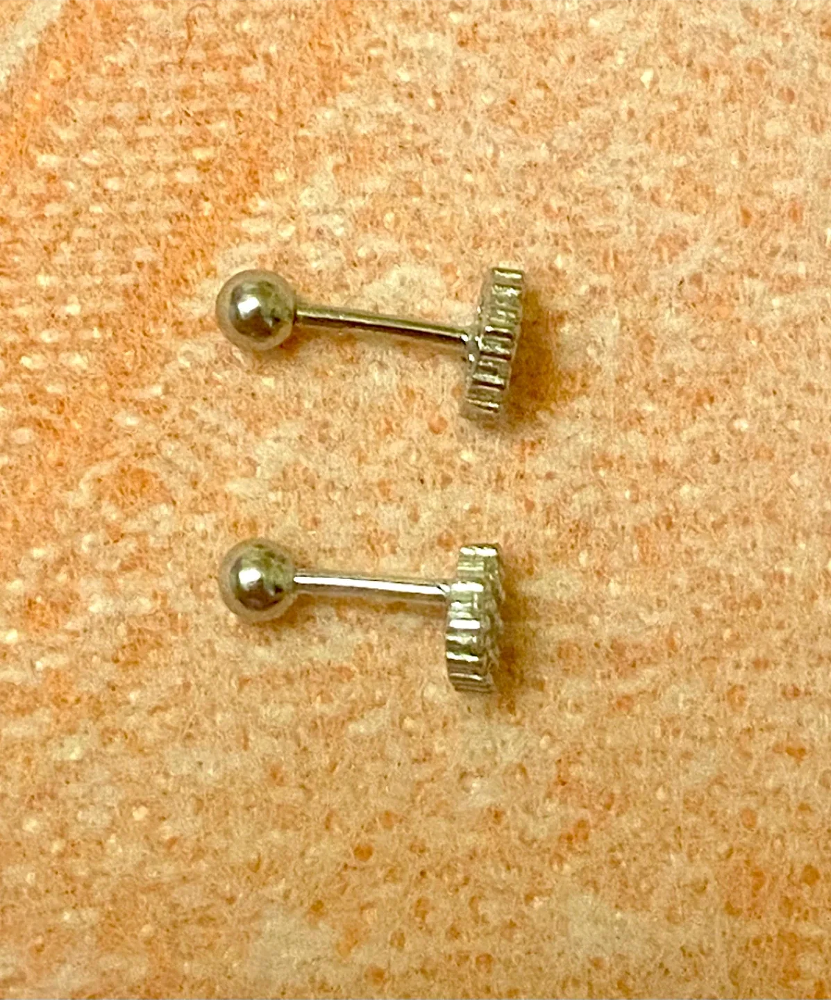 Stud Hearts 💕 Earrings . 925 silver image indicator(3)