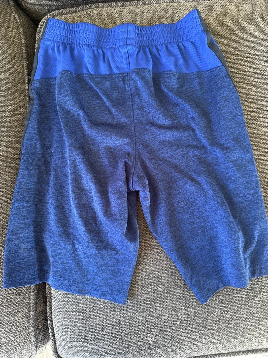 Athletic shorts image indicator(3)