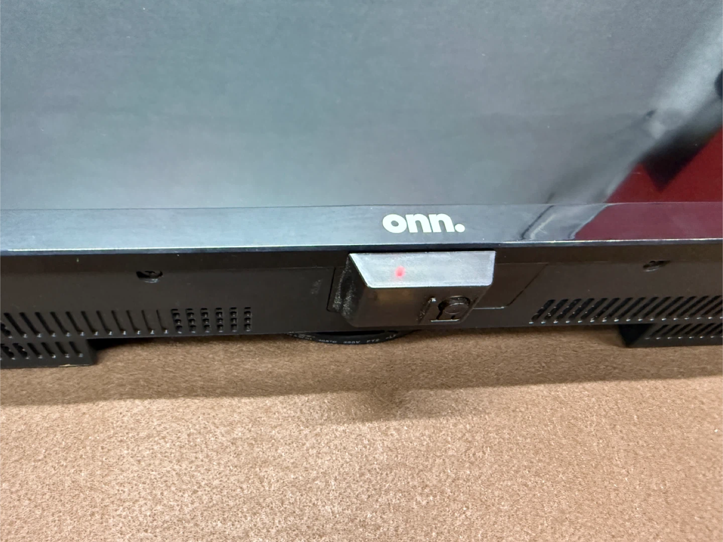 onn. Roku TV 24 inch - photo 4