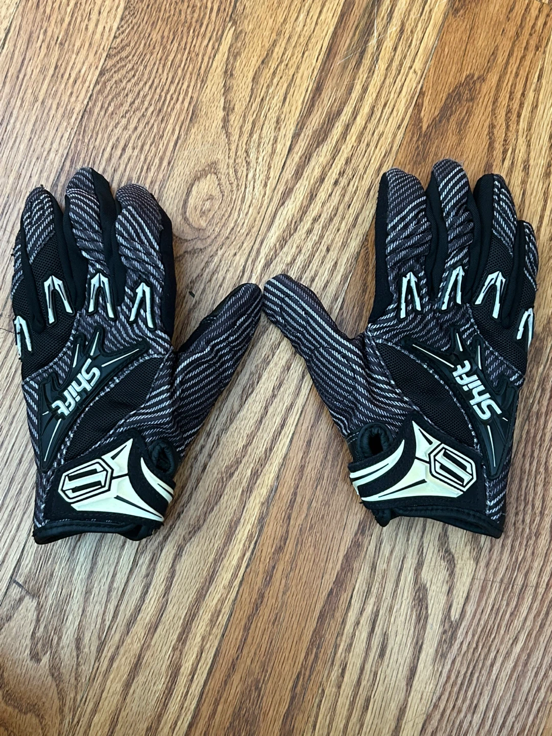 Shift Black & White Motorcycle Gloves - Size 9/WM