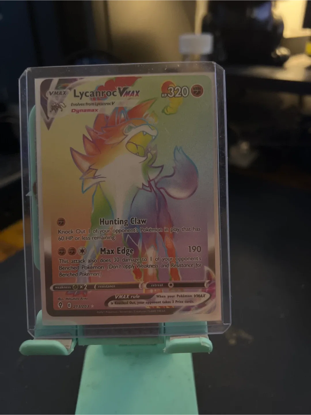 Lycanroc VMAX Pokemon Card - Rainbow Rare thumbnail