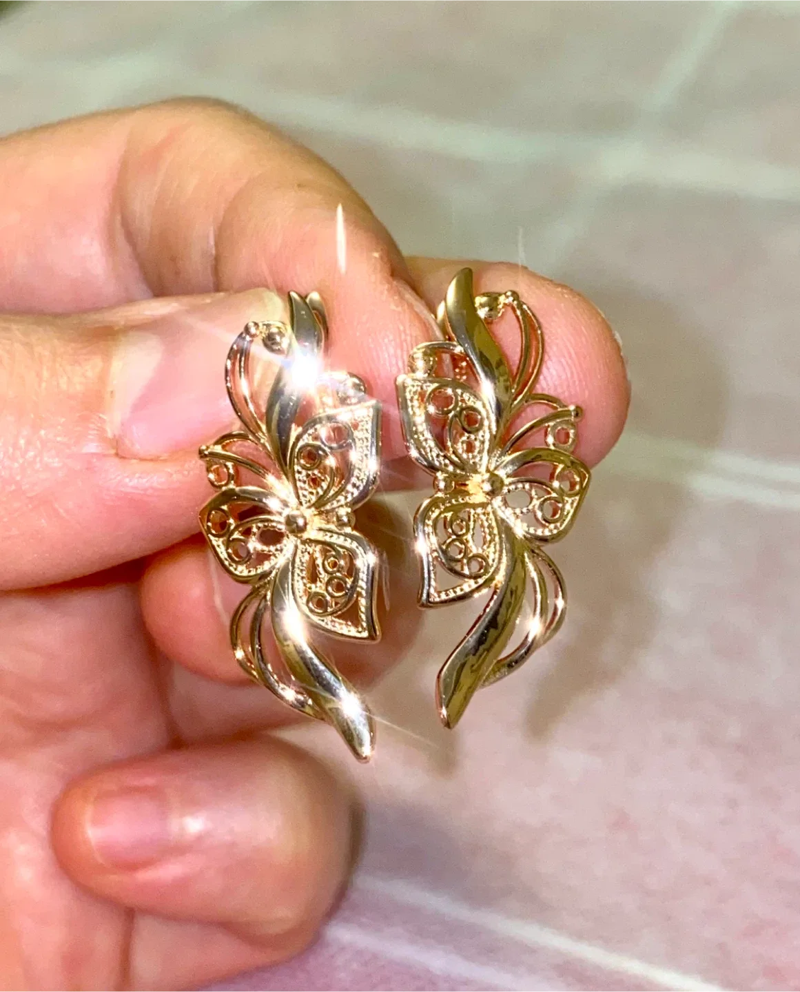 585RG Rose Gold Plated Flowers 🌺 Earrings image indicator(2)