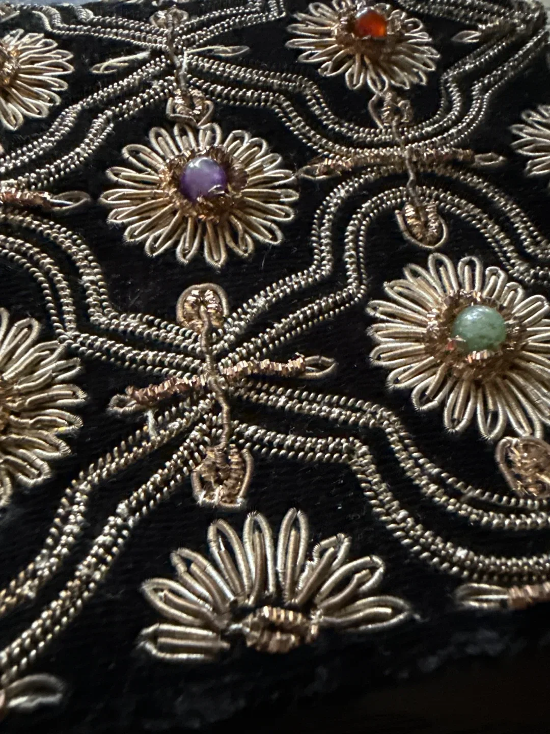 Vintage Embroidered 1950s Rare Black Velvet Clutch Purse image indicator(3)