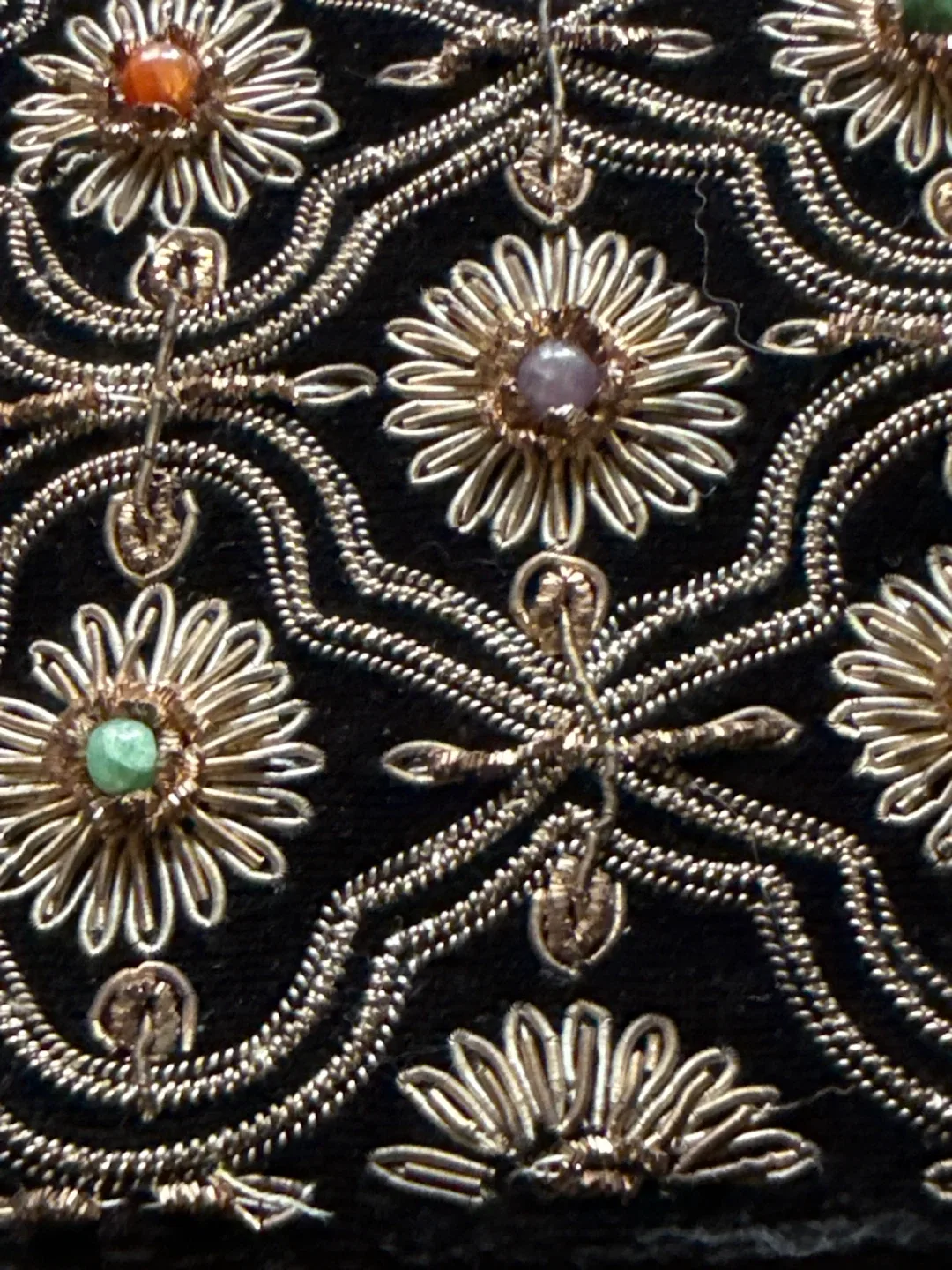 Vintage Embroidered 1950s Rare Black Velvet Clutch Purse image indicator(2)