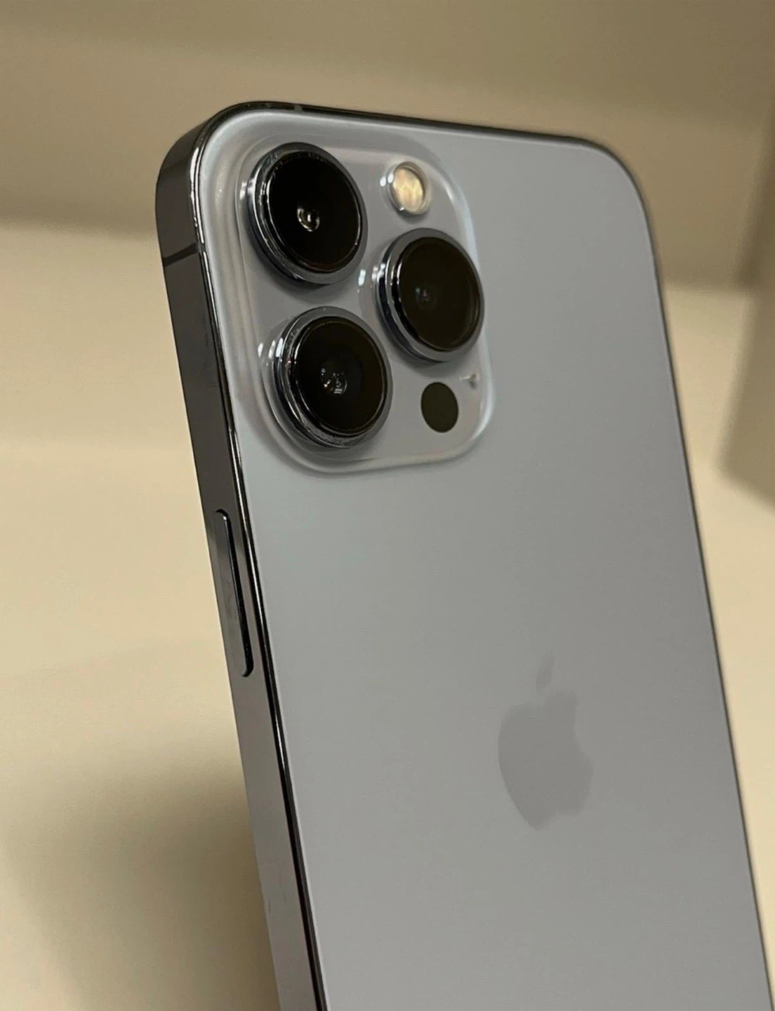 iPhone 13 Pro Max 128 GB in Blue - photo 3