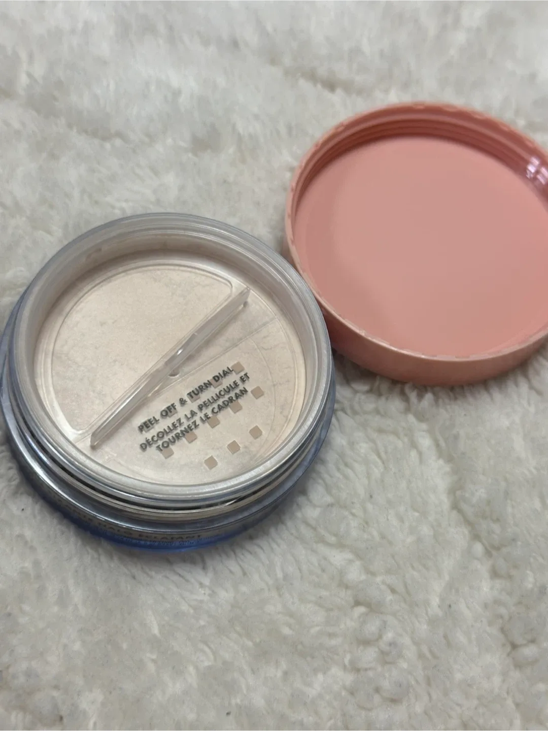 e.l.f. Halo Glow Setting Powder - Medium image indicator(3)