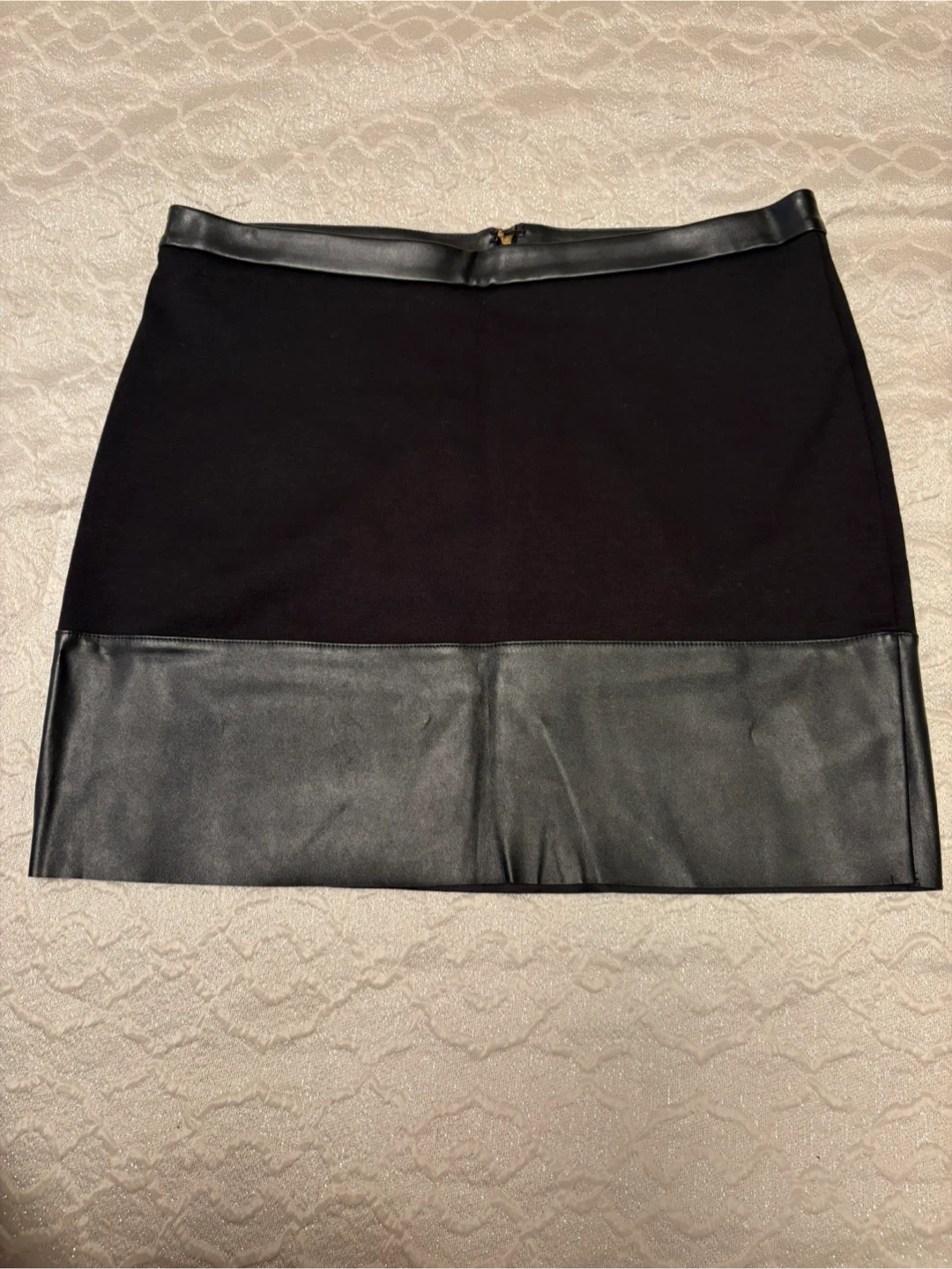 Guess Black Mini Skirt - Size Small