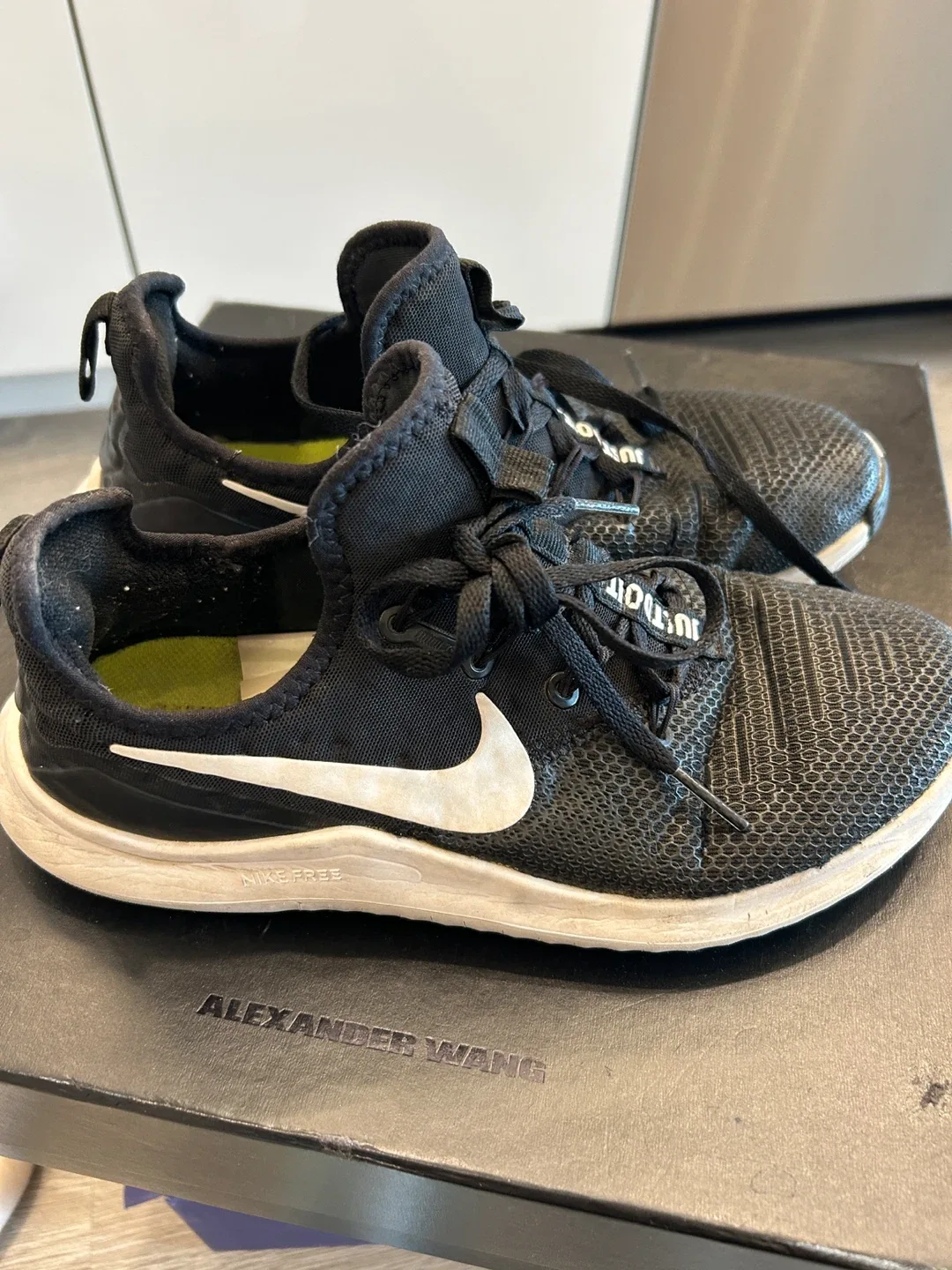 Nike Woman size 7 Free RN Running Shoes Woman image indicator(3)