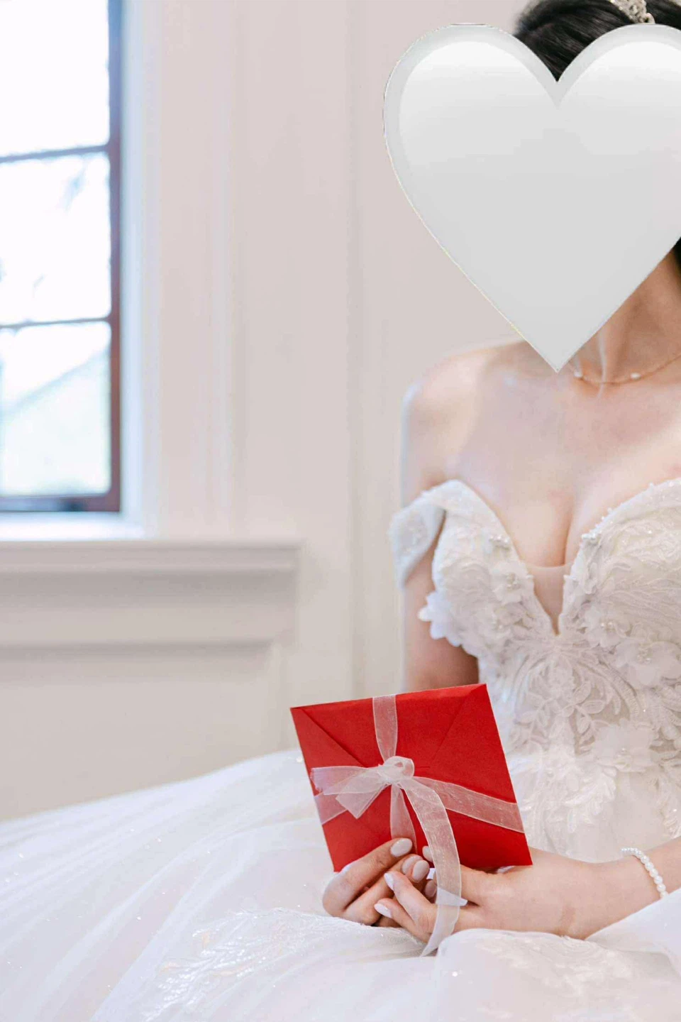 Wedding Dress size 6 - photo 2