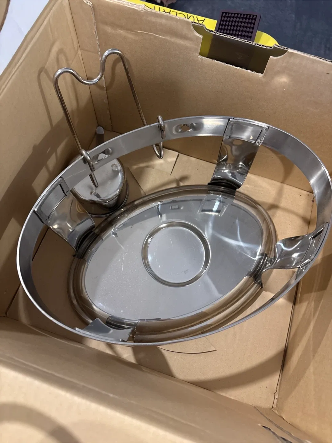 4.2 Quart Oval Chafing Dish - Stainless Steel image indicator(3)