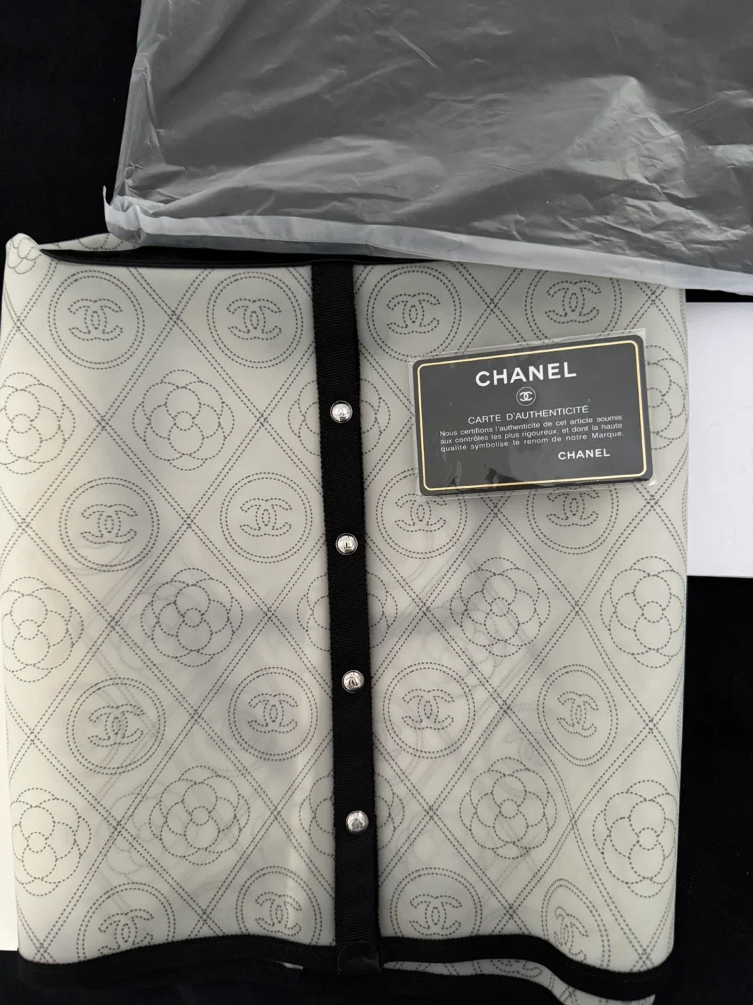 Chanel Top - New with Box image indicator(2)