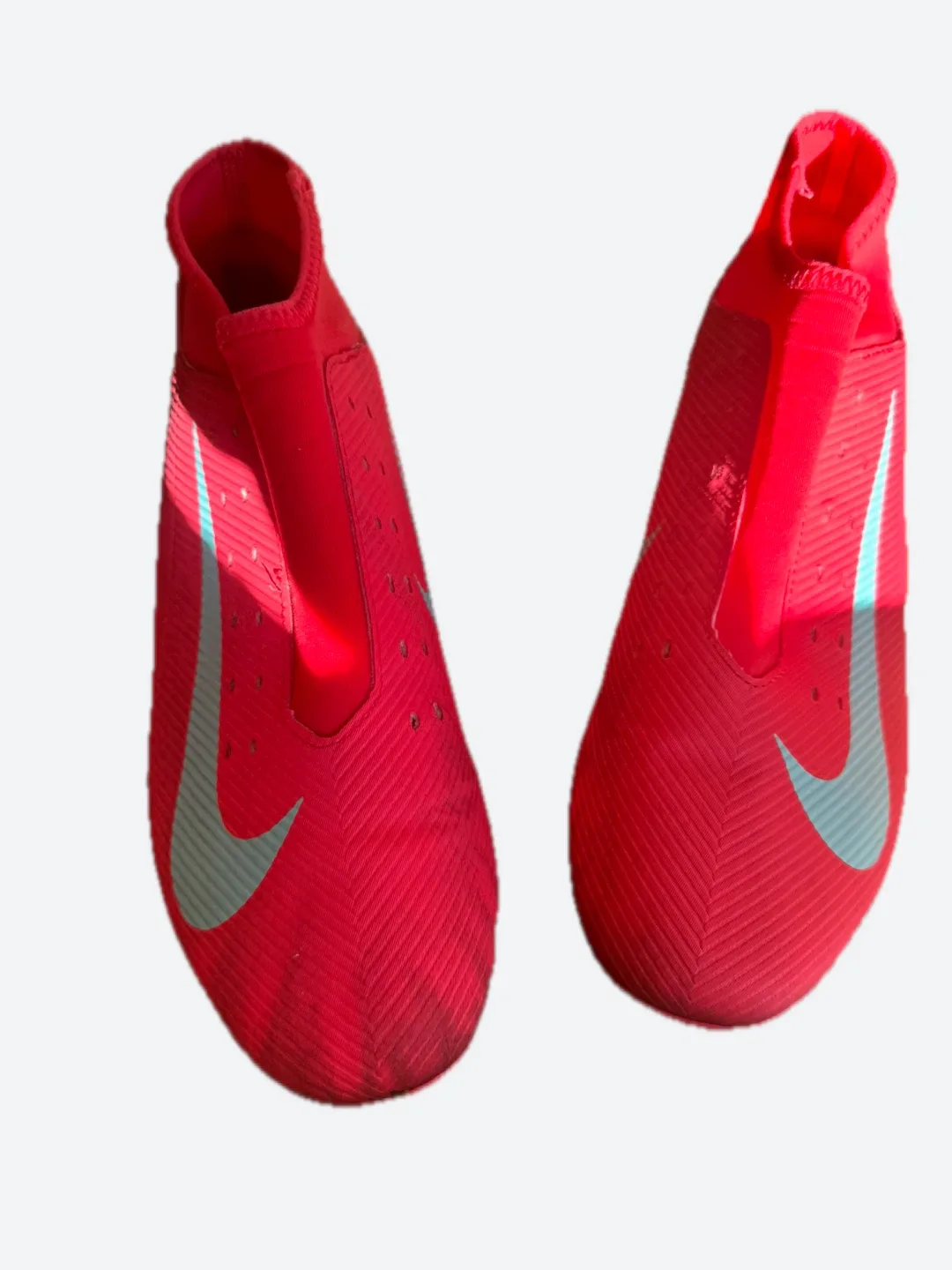 Nike Phantom GX Soccer Cleats - Pink/Blue Size 8.5 image indicator(3)