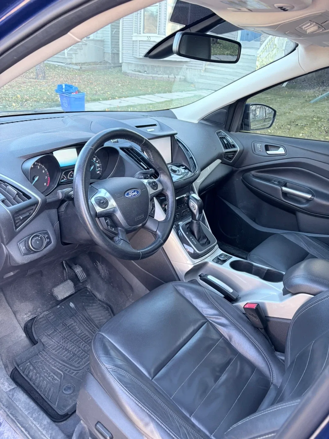 Ford Escape SEL  Blue SUV image indicator(5)