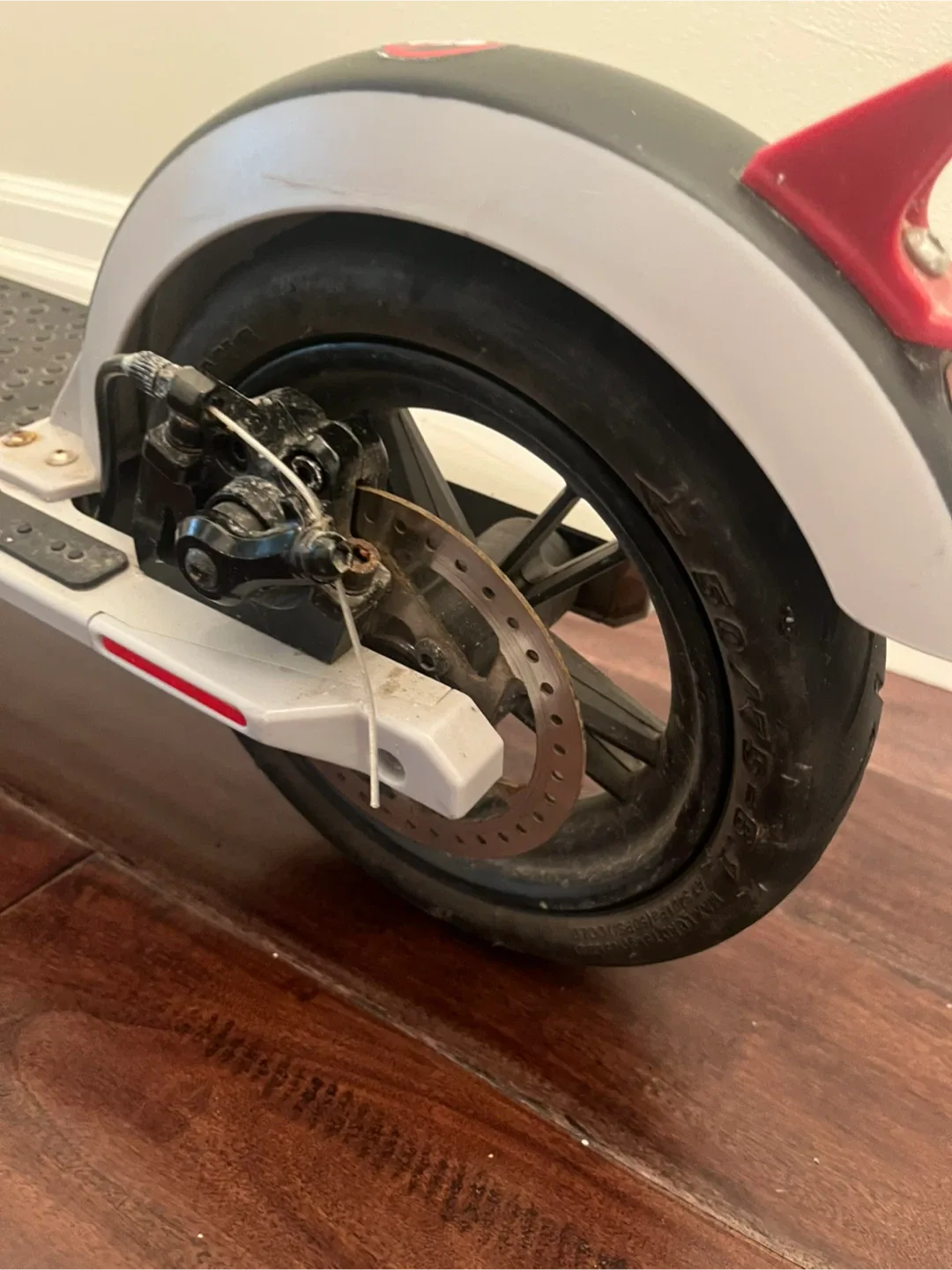 GOTRAX XR Ultra e-scooter, runs like new. reliable and smooth. image indicator(6)