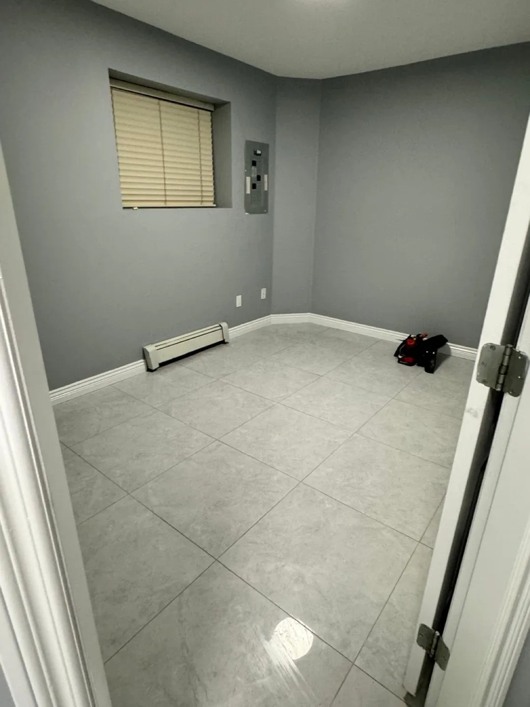 Room for Rent in 2-Bedroom Basement – Near Newton Exchange image indicator(2)