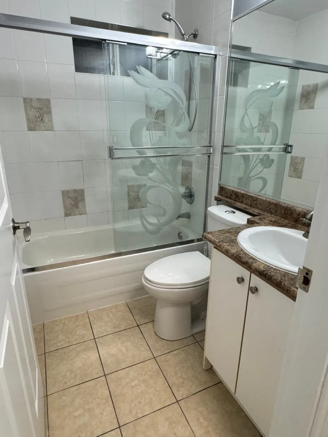 Room for Rent in 2-Bedroom Basement – Near Newton Exchange image indicator(3)