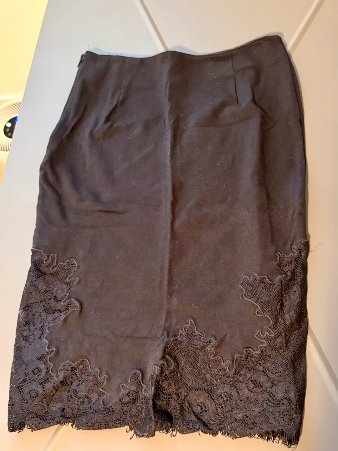 Body by Victoria Black Lace Skirt - Size 0 - photo 4