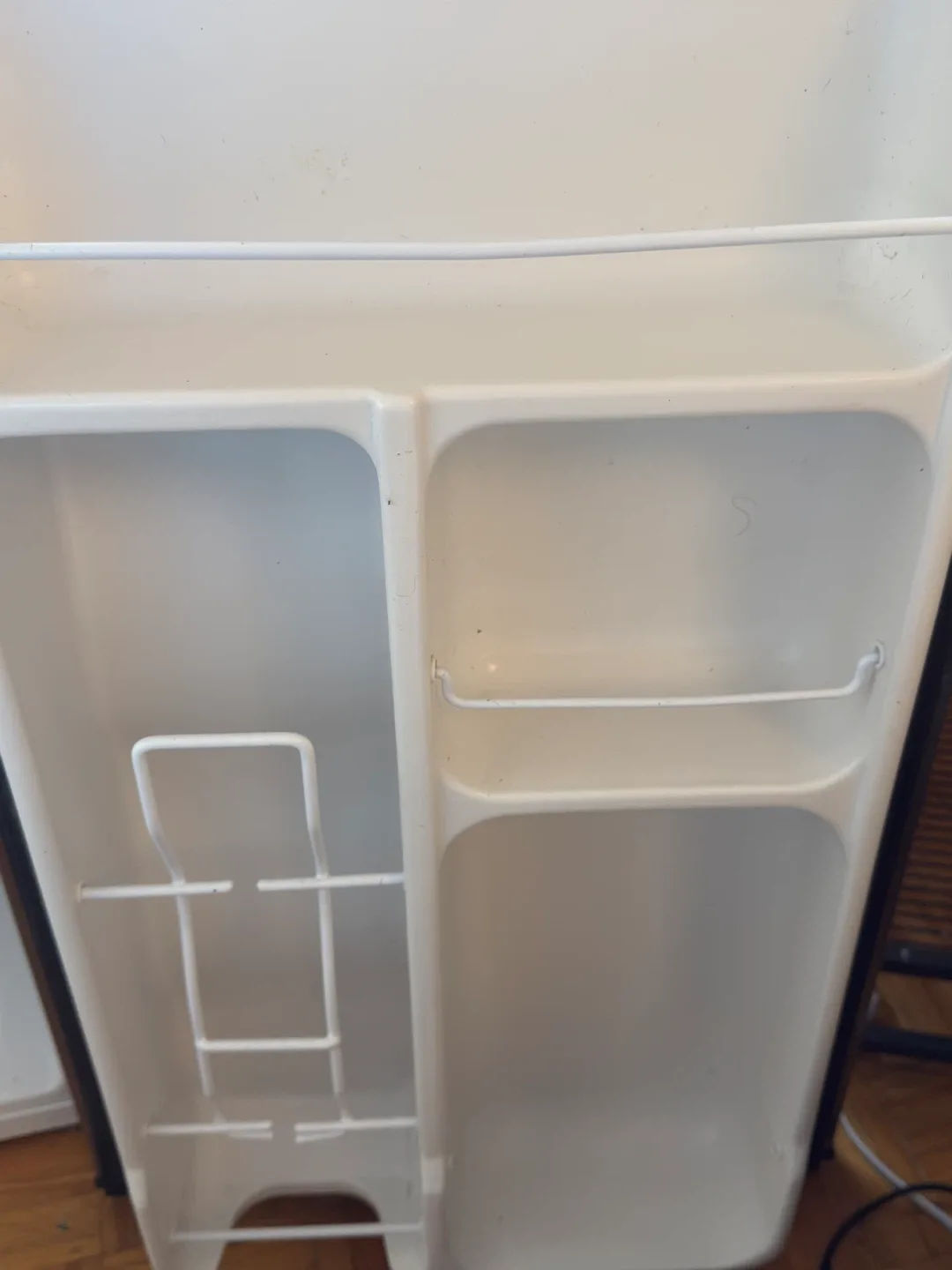 Cuisinart Compact Refrigerator image indicator(3)