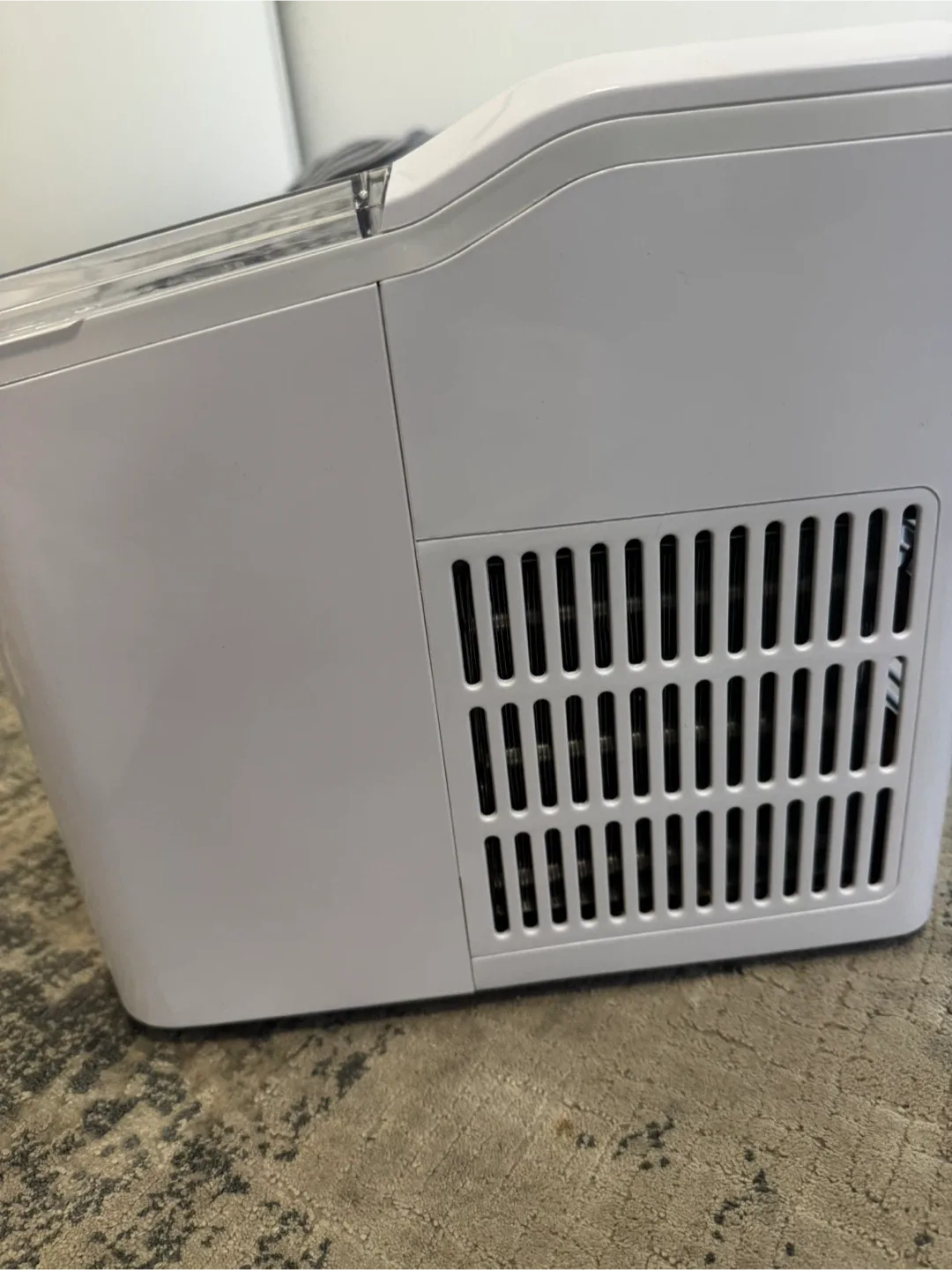 Ice Maker - 1.5L Capacity image indicator(2)