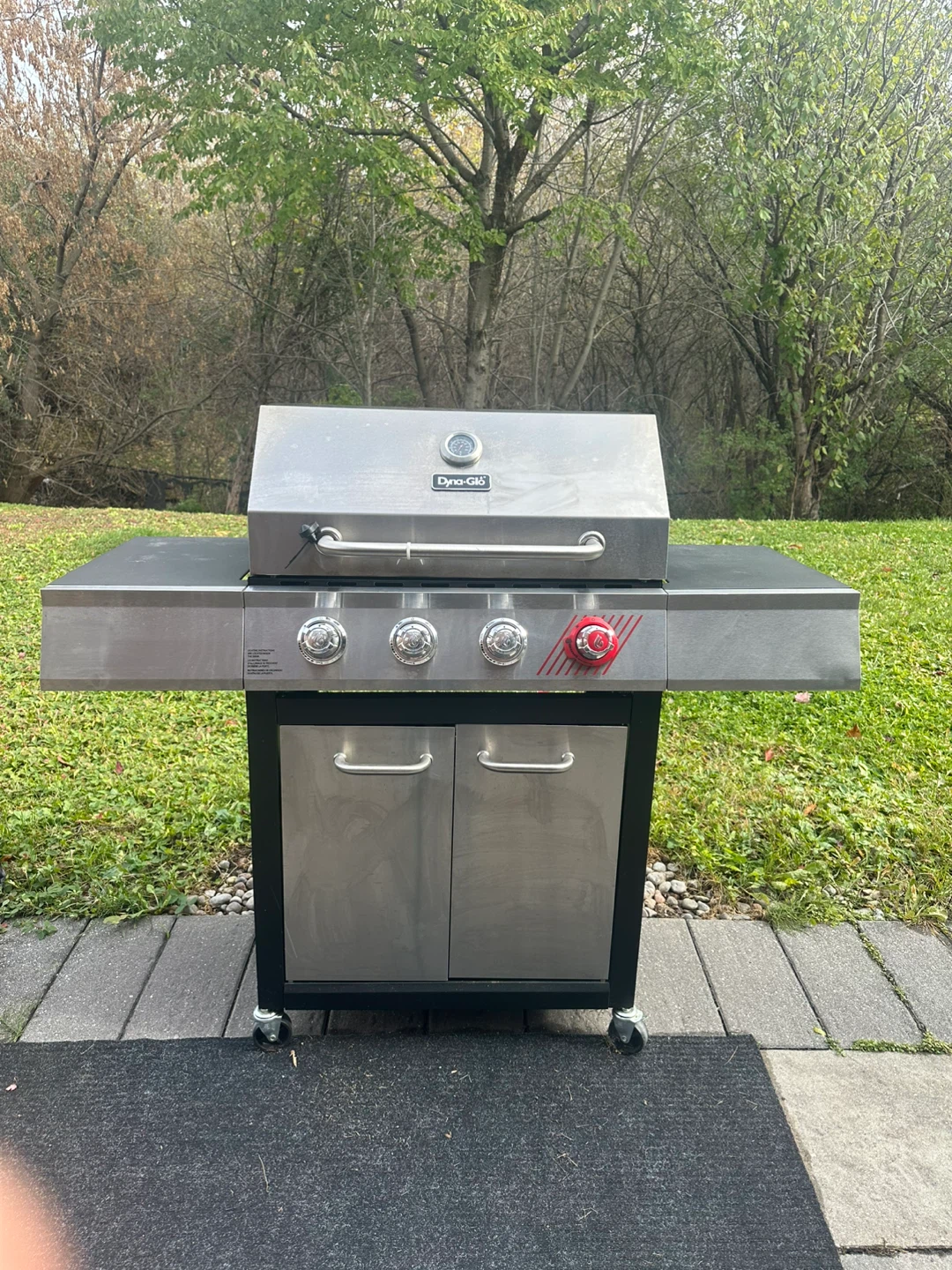 Dyna-Glo 3-Burner Propane BBQ Grill - photo 2