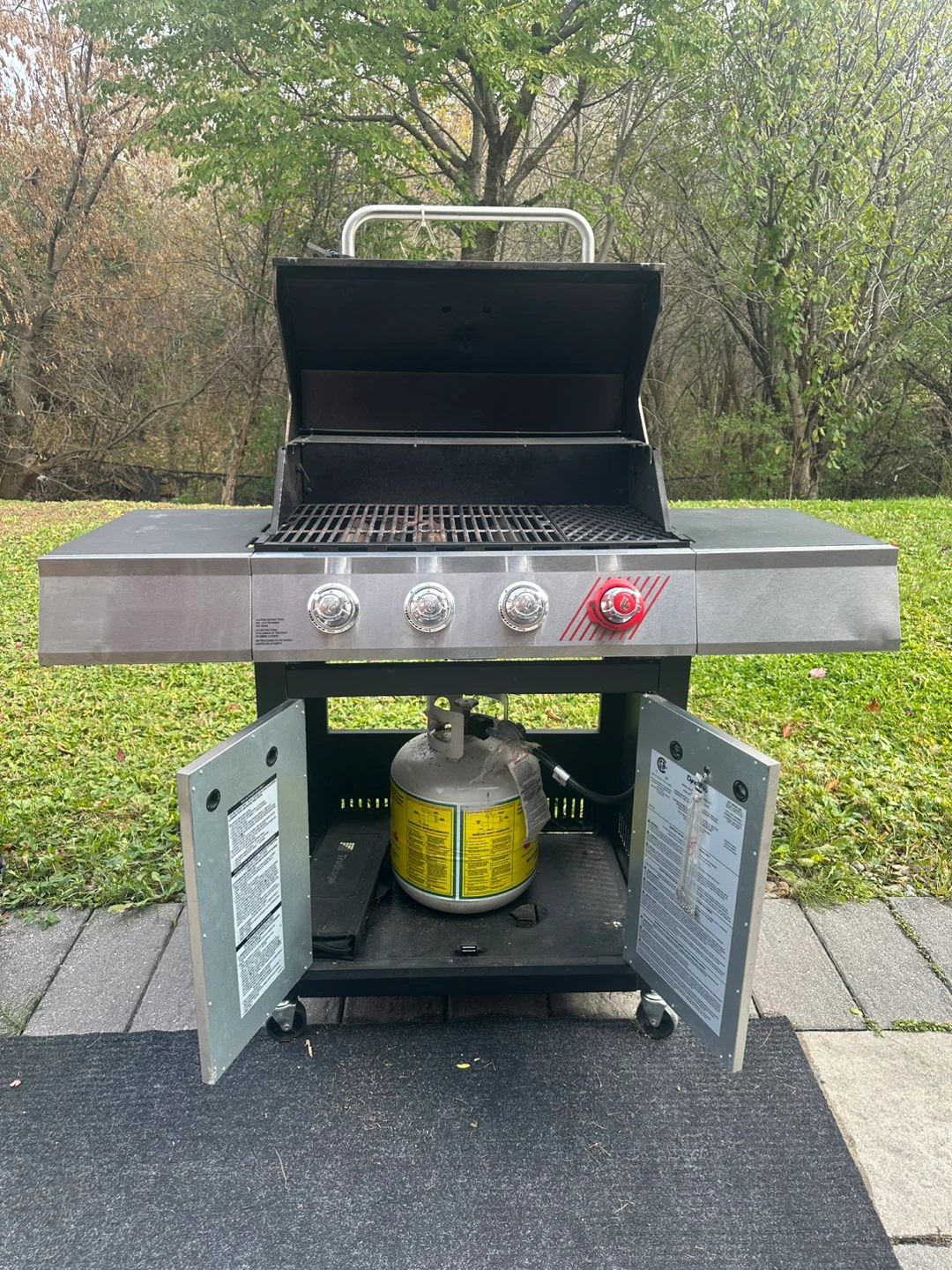 Dyna-Glo 3-Burner Propane BBQ Grill - photo 3