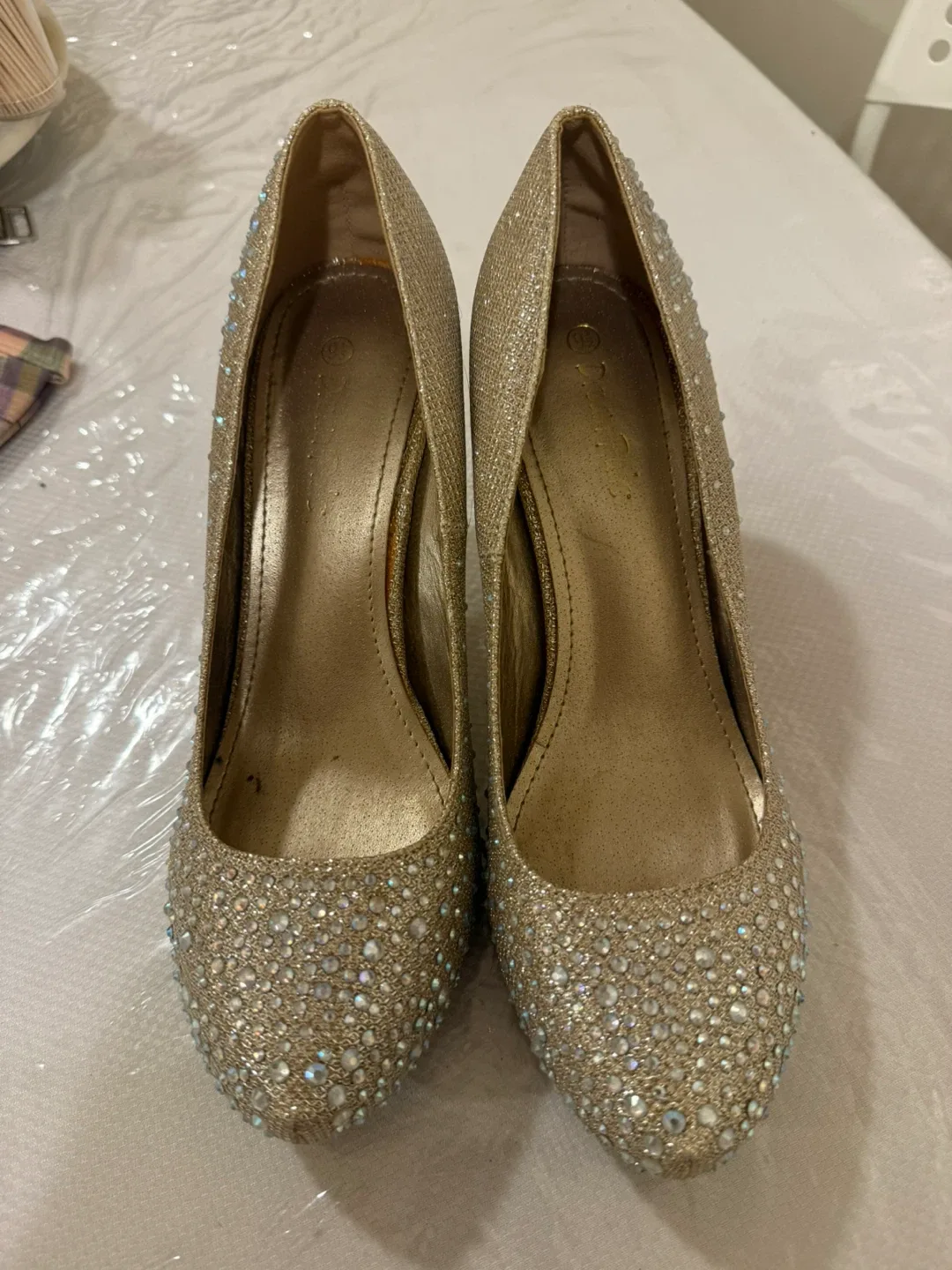 DREAM PAIRS Women's Heels - Size 9.5 thumbnail