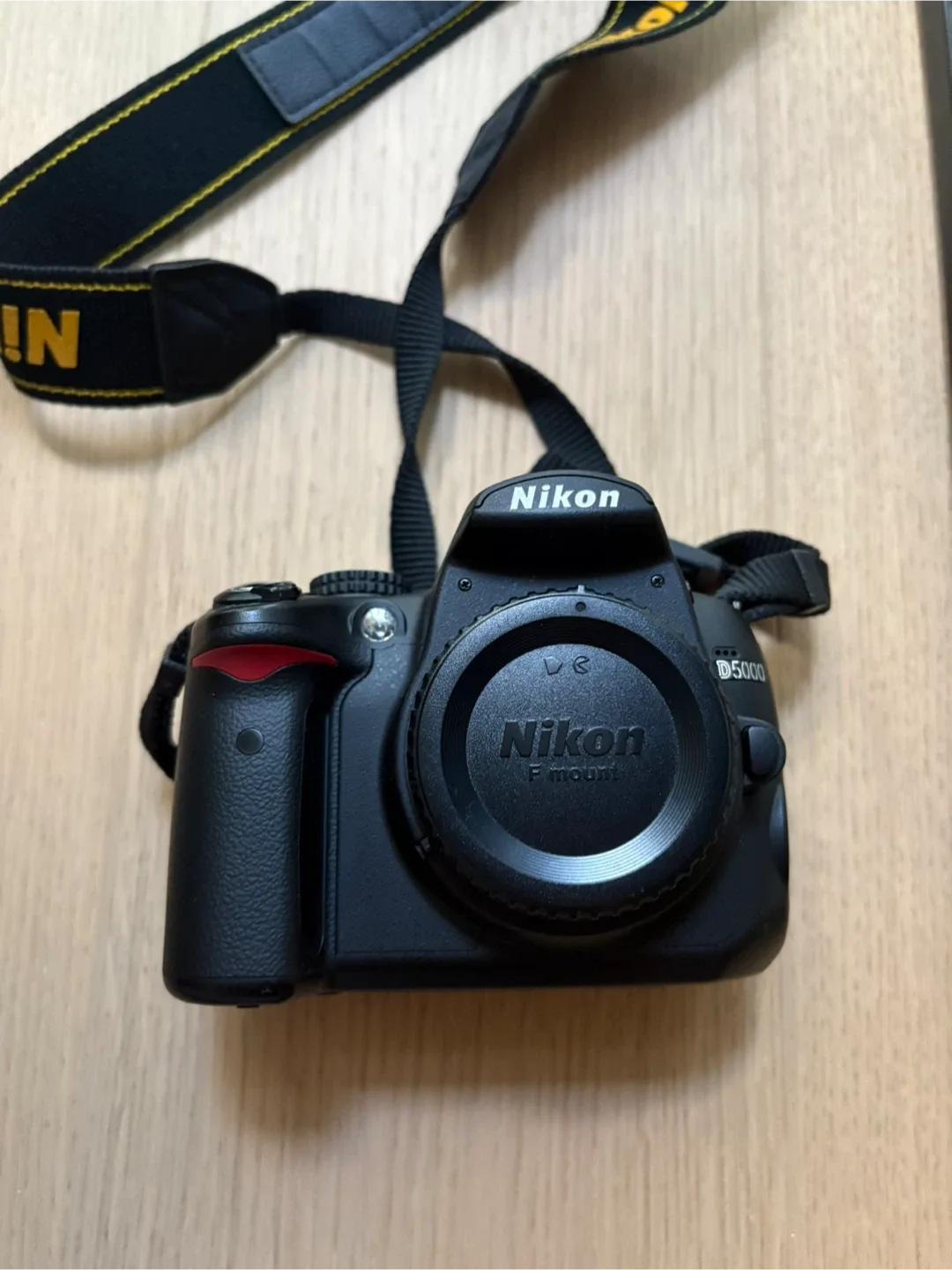 Nikon D5000 DSLR Camera with 18-55mm Lens