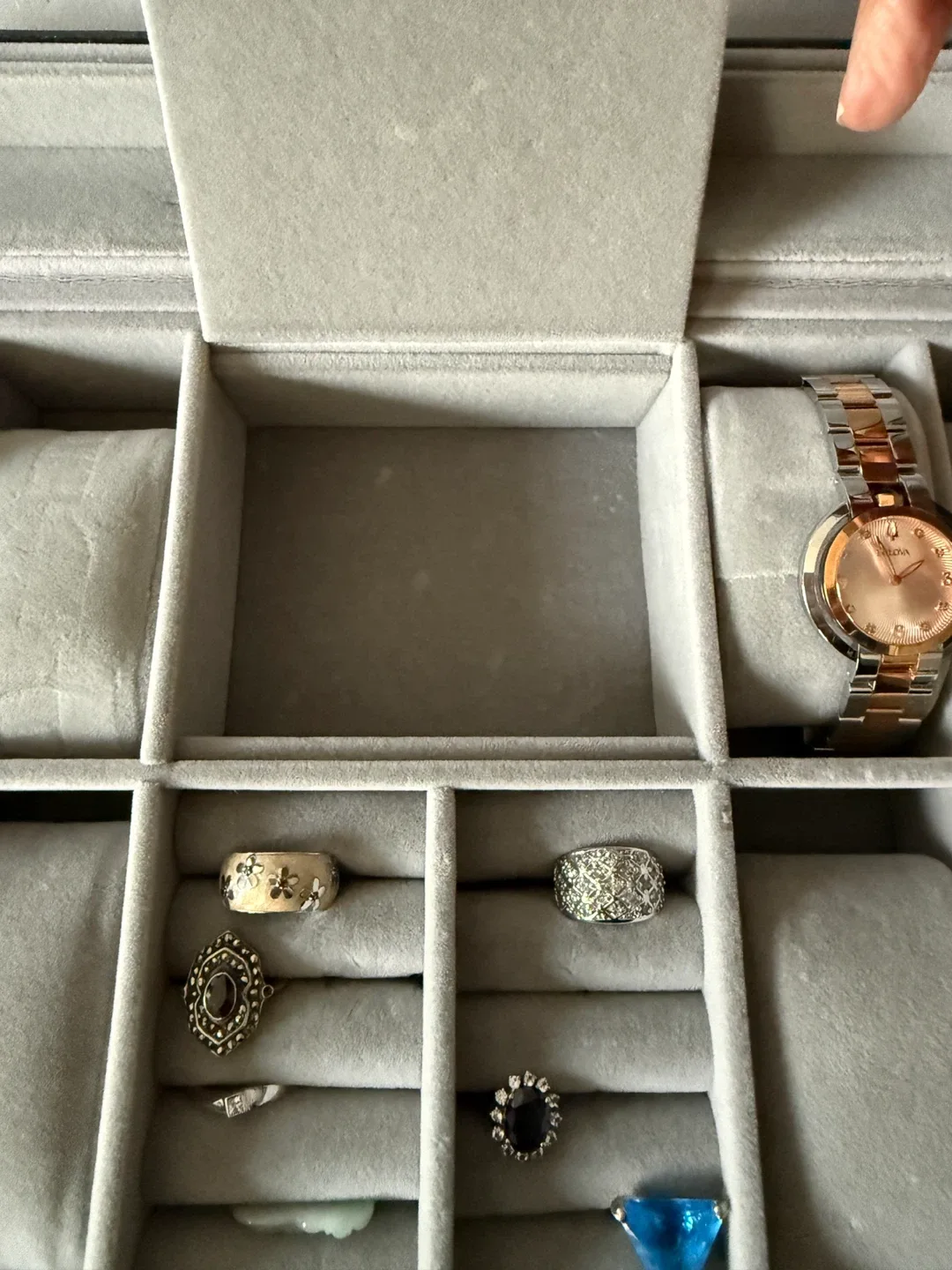 Black Jewellery and Watch Display Case image indicator(2)