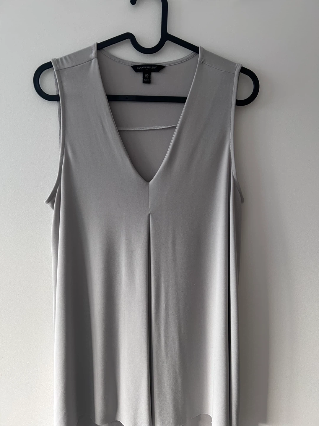 Banana Republic Sleeveless Top - photo 2