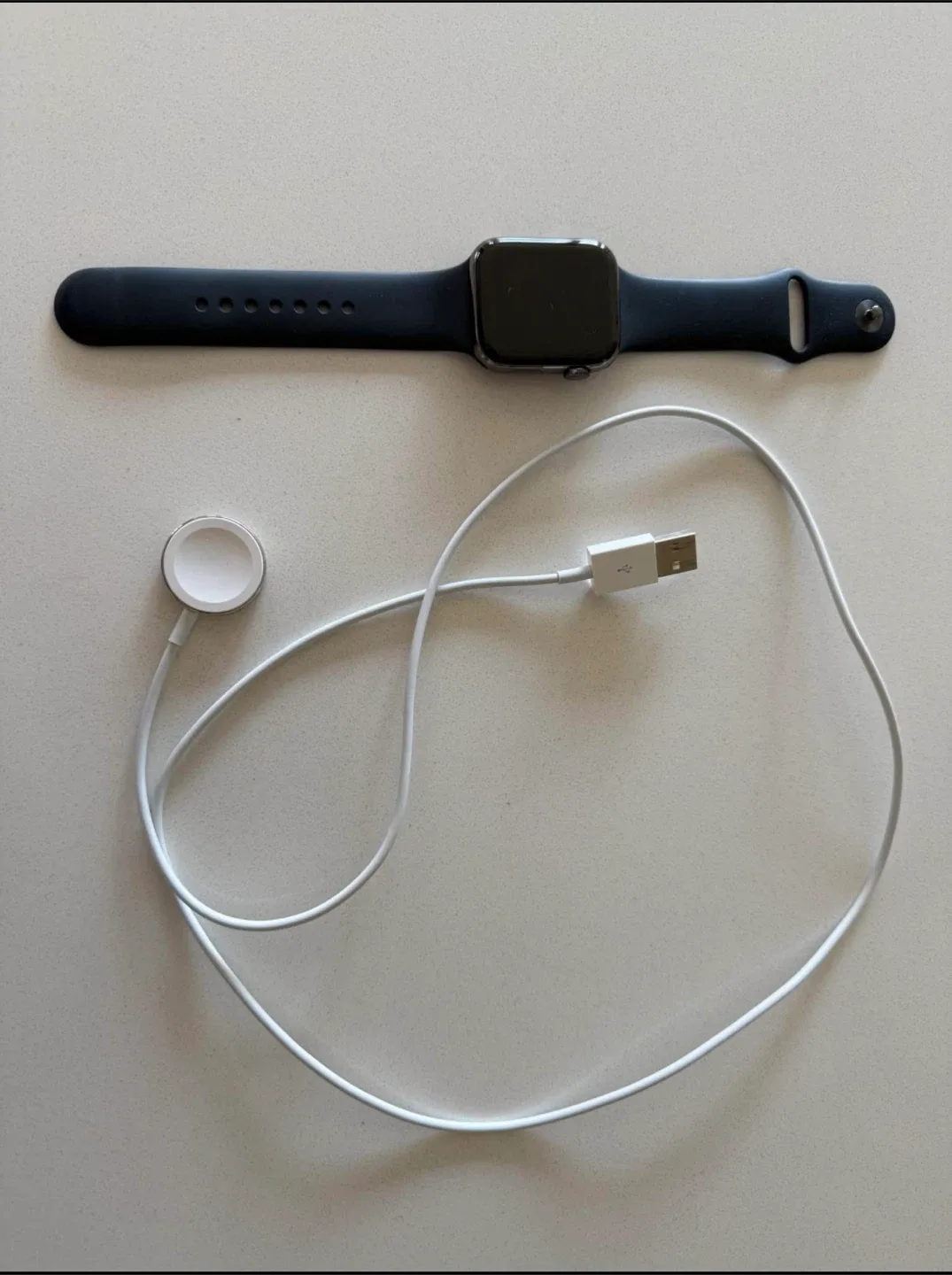 Apple Watch Series 6- Black image indicator(2)