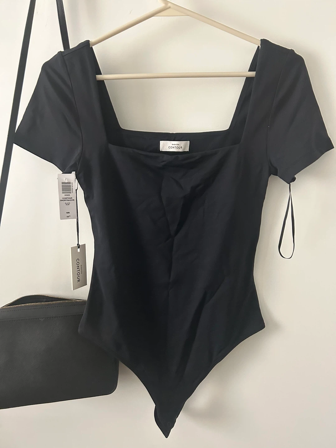 Aritzia Contour Short Sleeve Bodysuit - Black, M/M