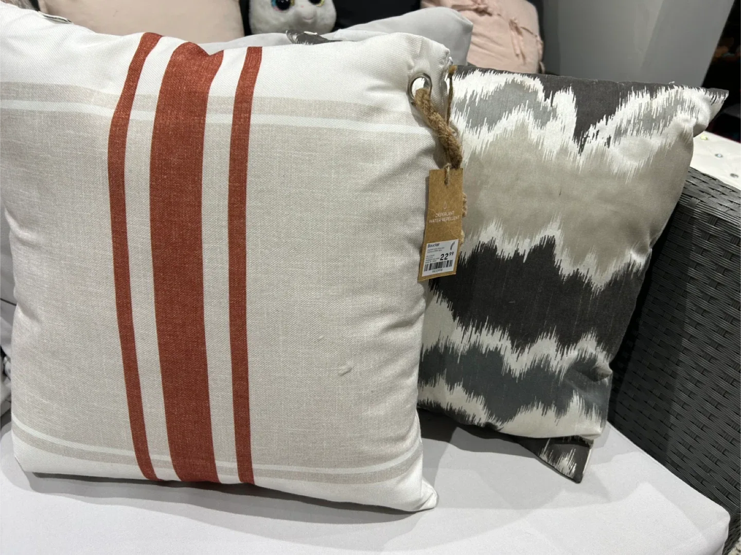 Patio furniture & 4 decorative pillows image indicator(4)