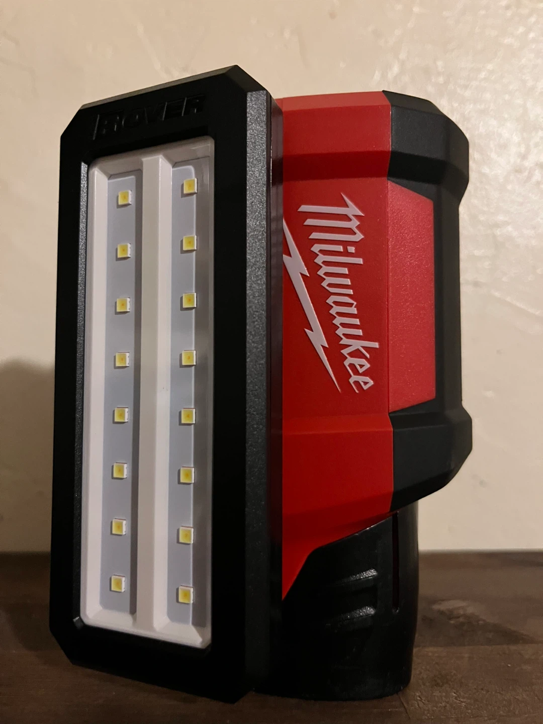 Milwaukee M12 Rover Service & Repair Flood Light - photo 3