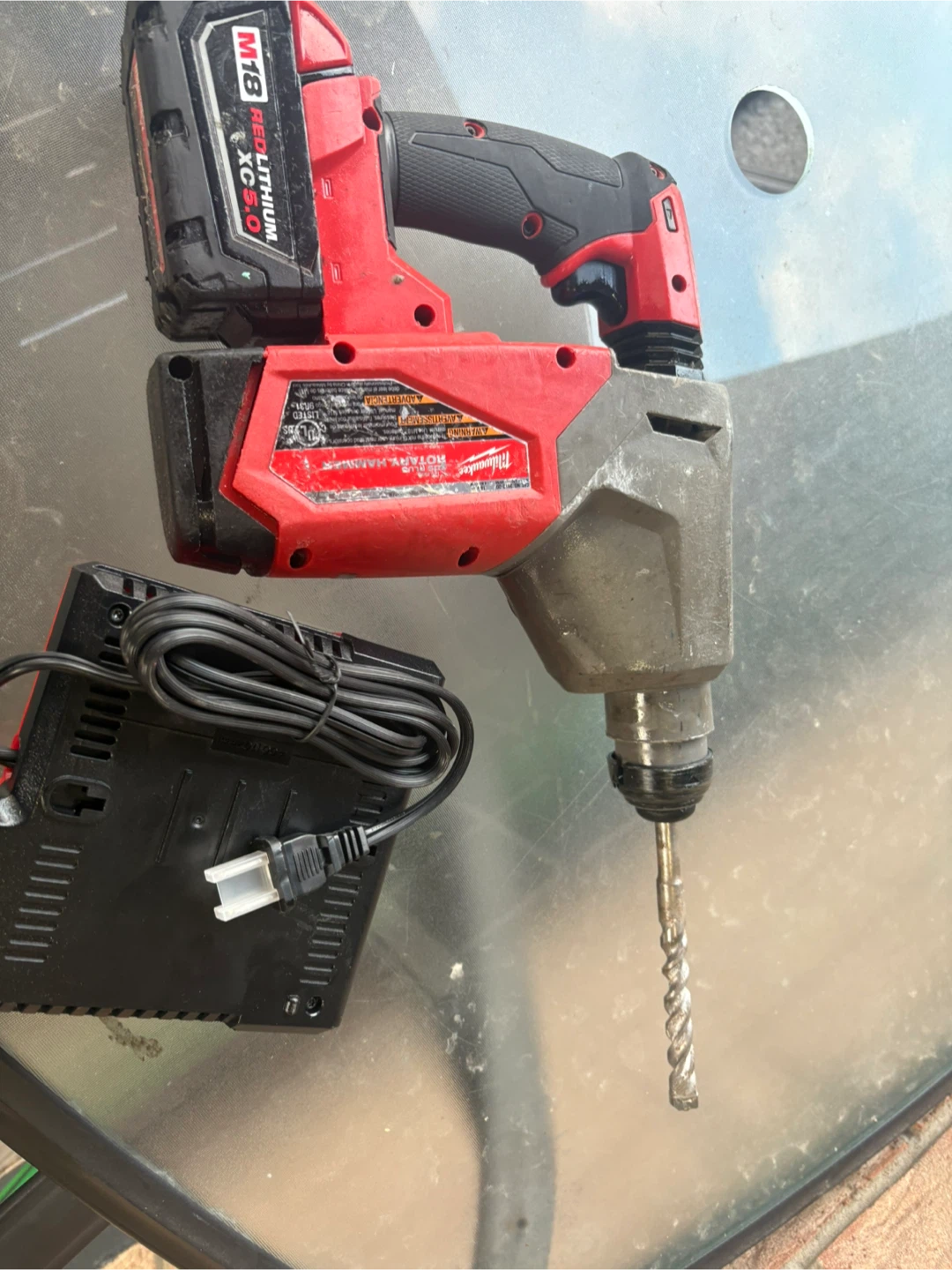 Milwaukee M18 FUEL Rotary Hammer Drill - photo 3