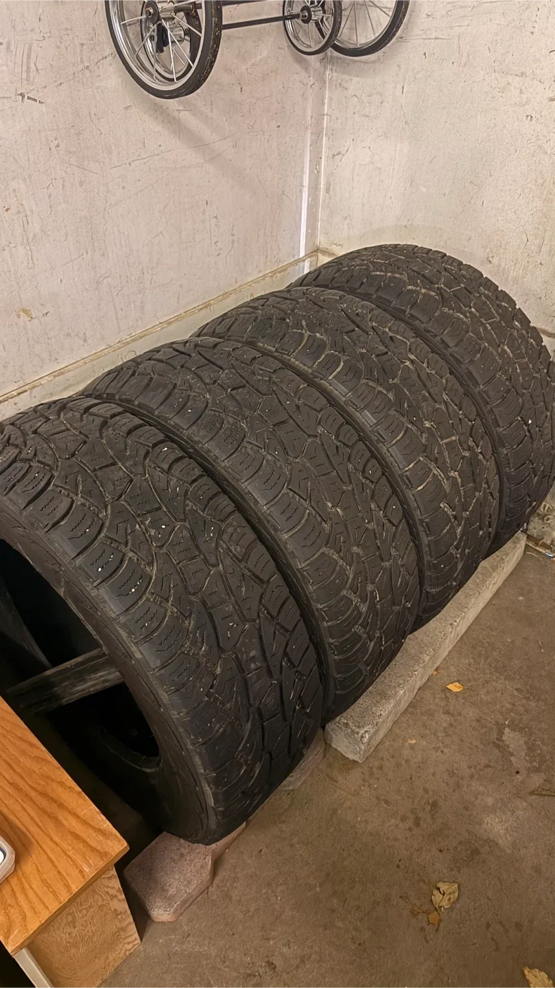 Motomaster Total Terrain A/T3 Tires 265/65R18