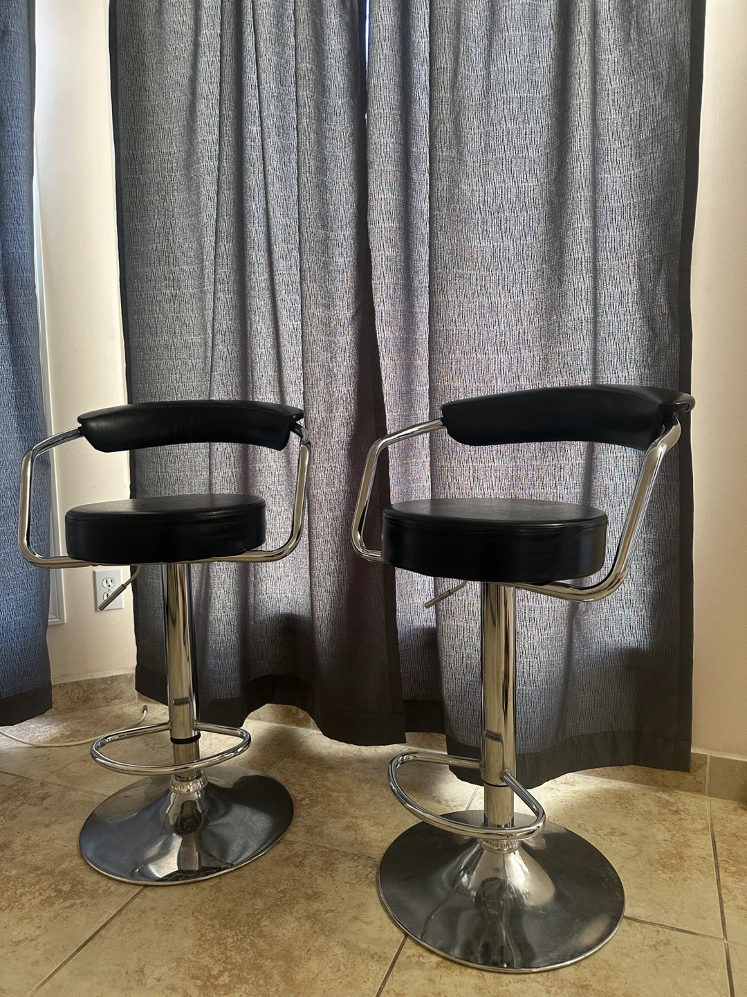 Set of 2 Black Bar Stools - photo 2