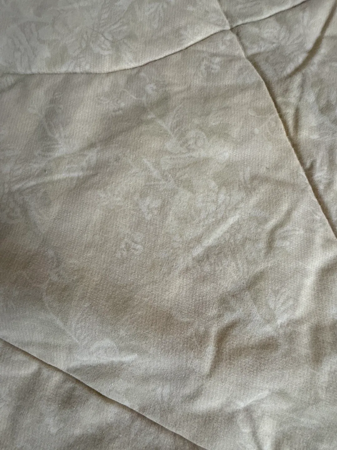 Queen Size Comforter Floral quilted pattern image indicator(4)