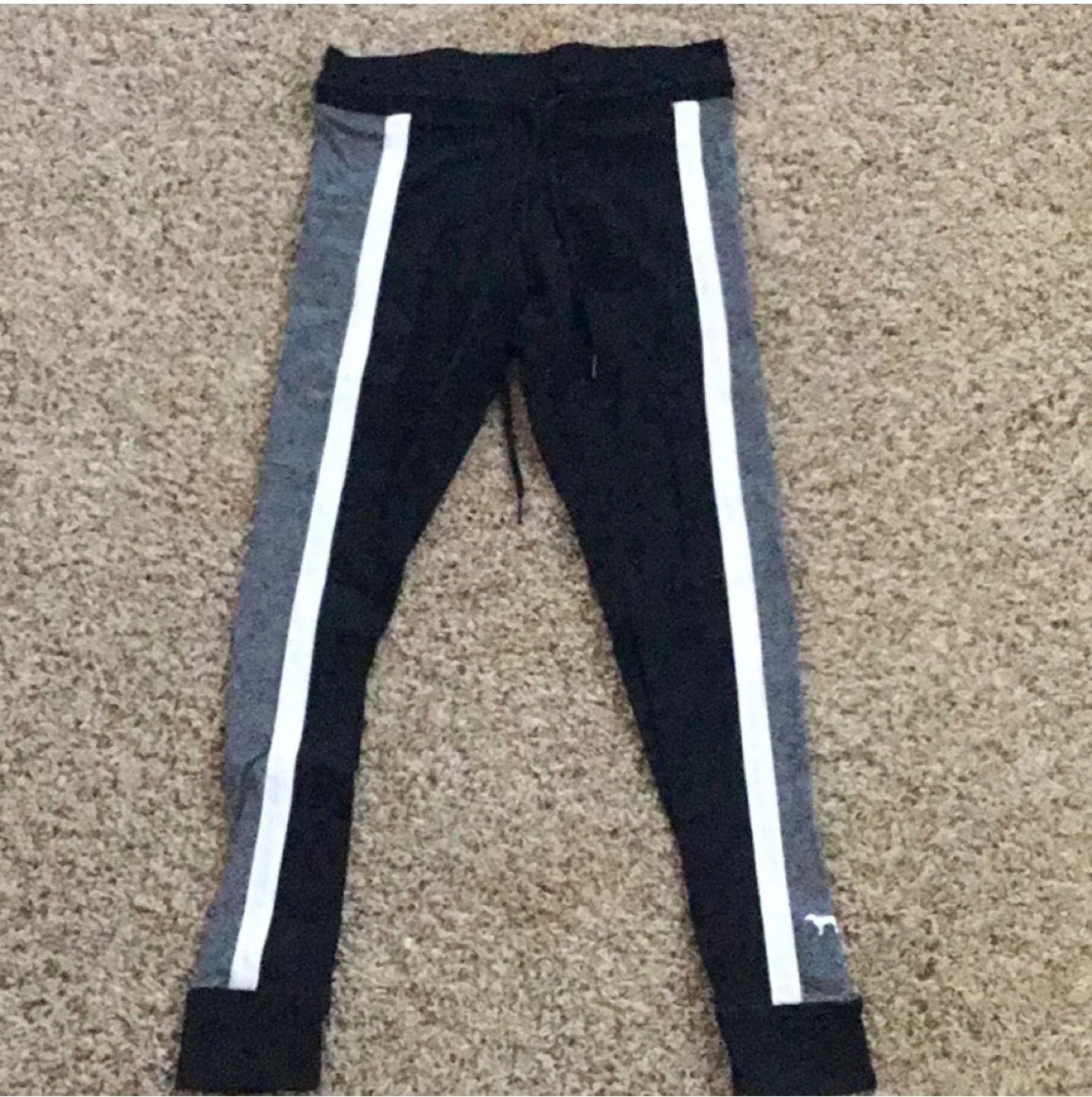 Victoria’s Secret Legging Bundle - 6 pairs! - photo 4