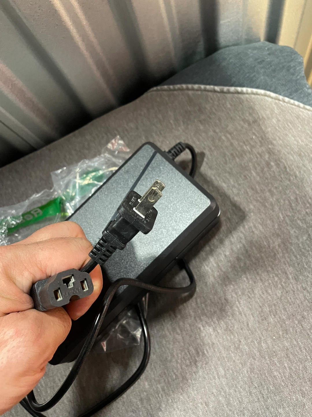 Li-ion Battery Charger 72V 5A - photo 3