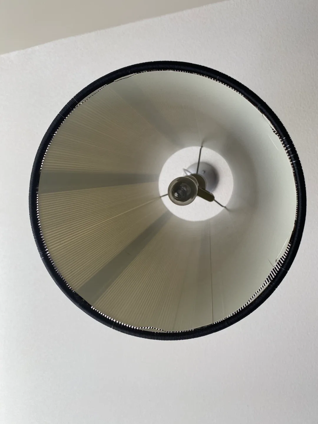 EQ3 Black Cylinder Pendant Light image indicator(5)