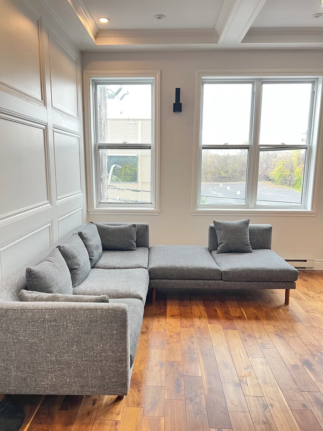 Grey Sectional Sofa with Chaise Lounge image indicator(2)