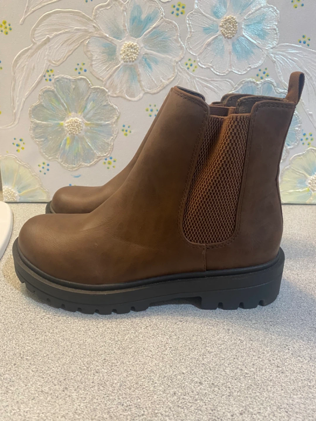 Brown Chelsea Boots - Size 7.5 - photo 2