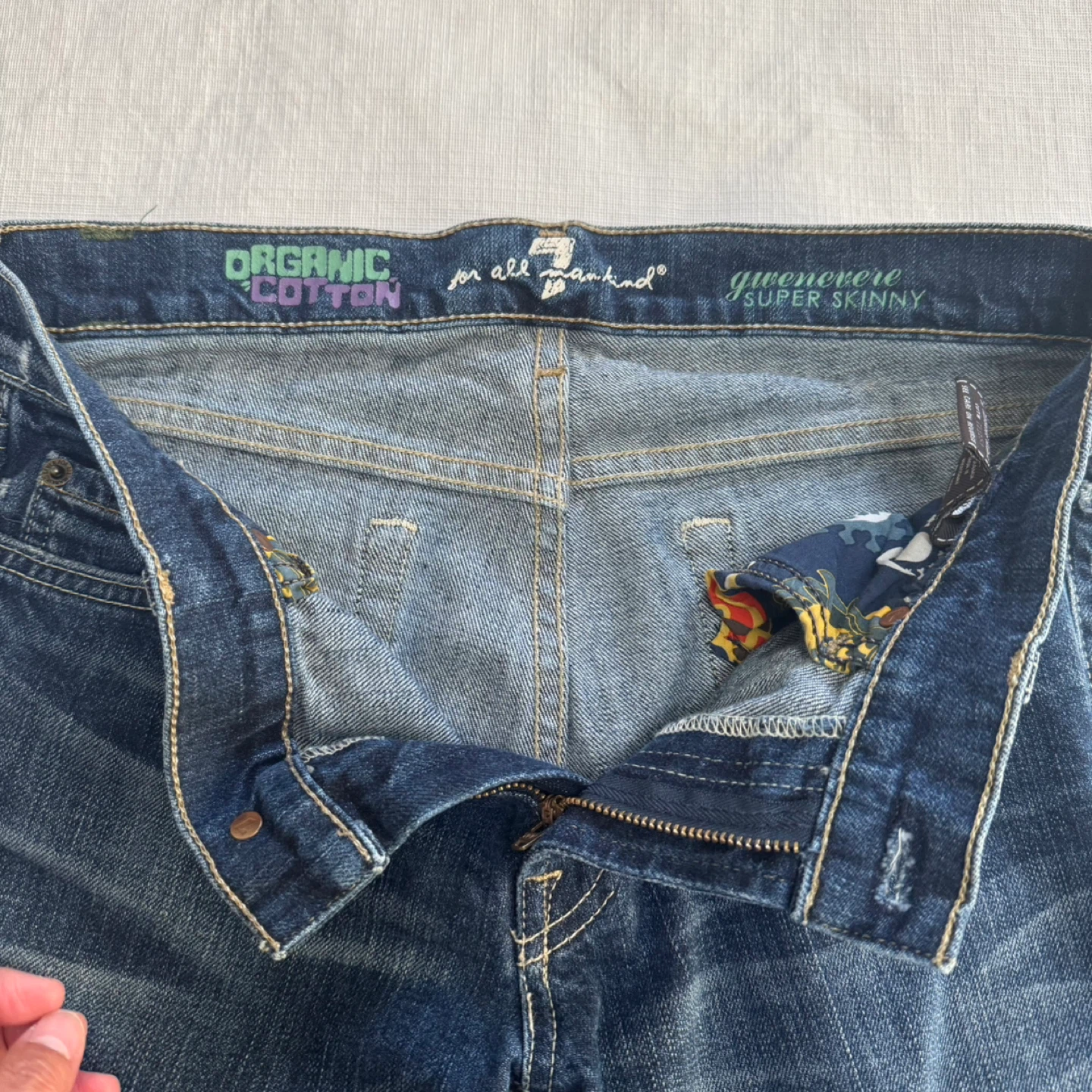 7 For All Mankind Gwenevere Jeans, Size 26 - photo 2