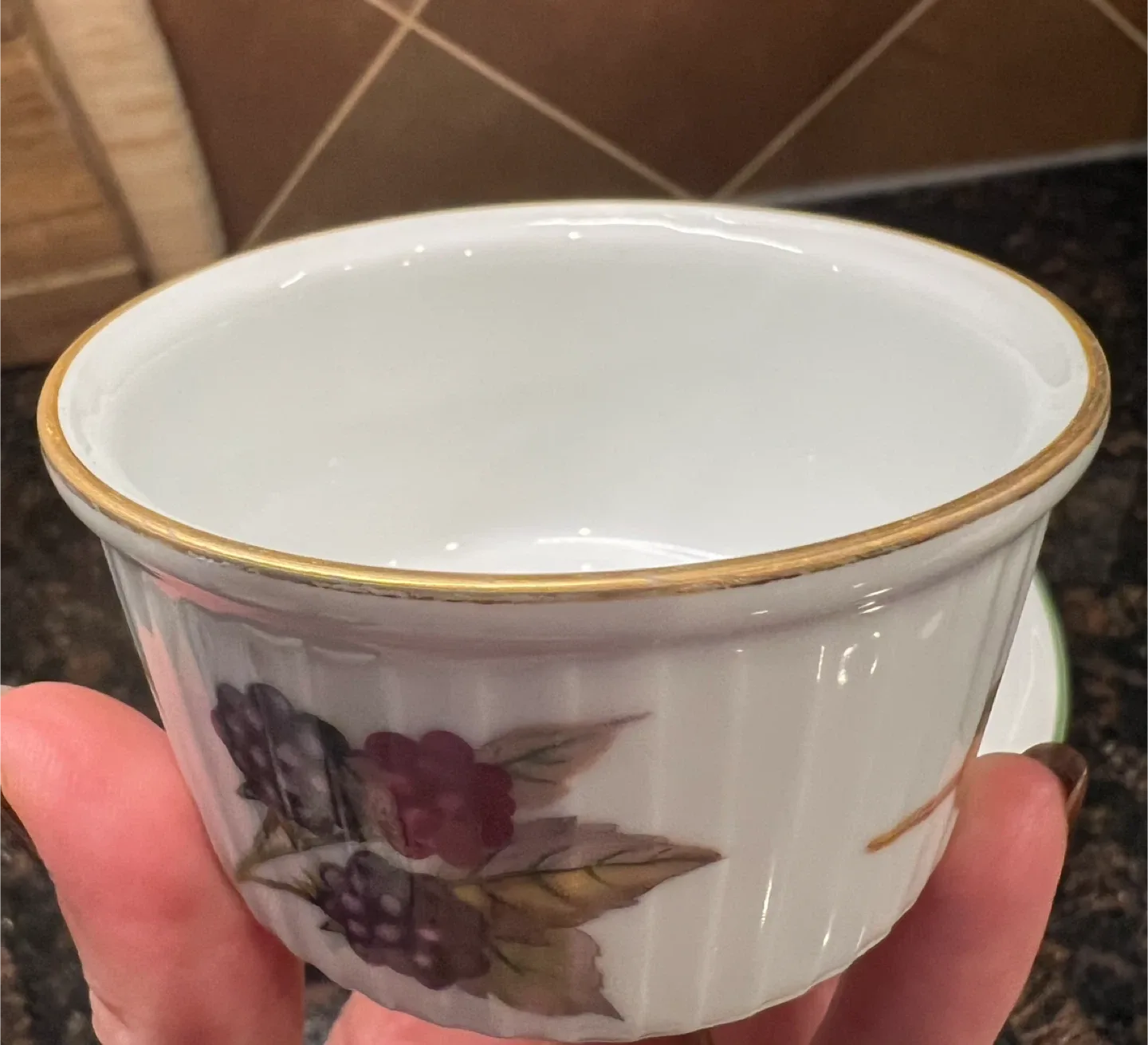 Royal Worcester Evesham Porcelain Dish image indicator(3)