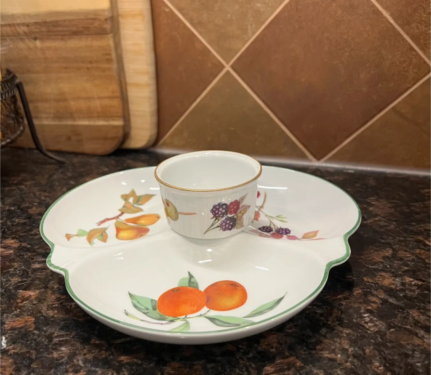 Royal Worcester Evesham Porcelain Dish image indicator(7)