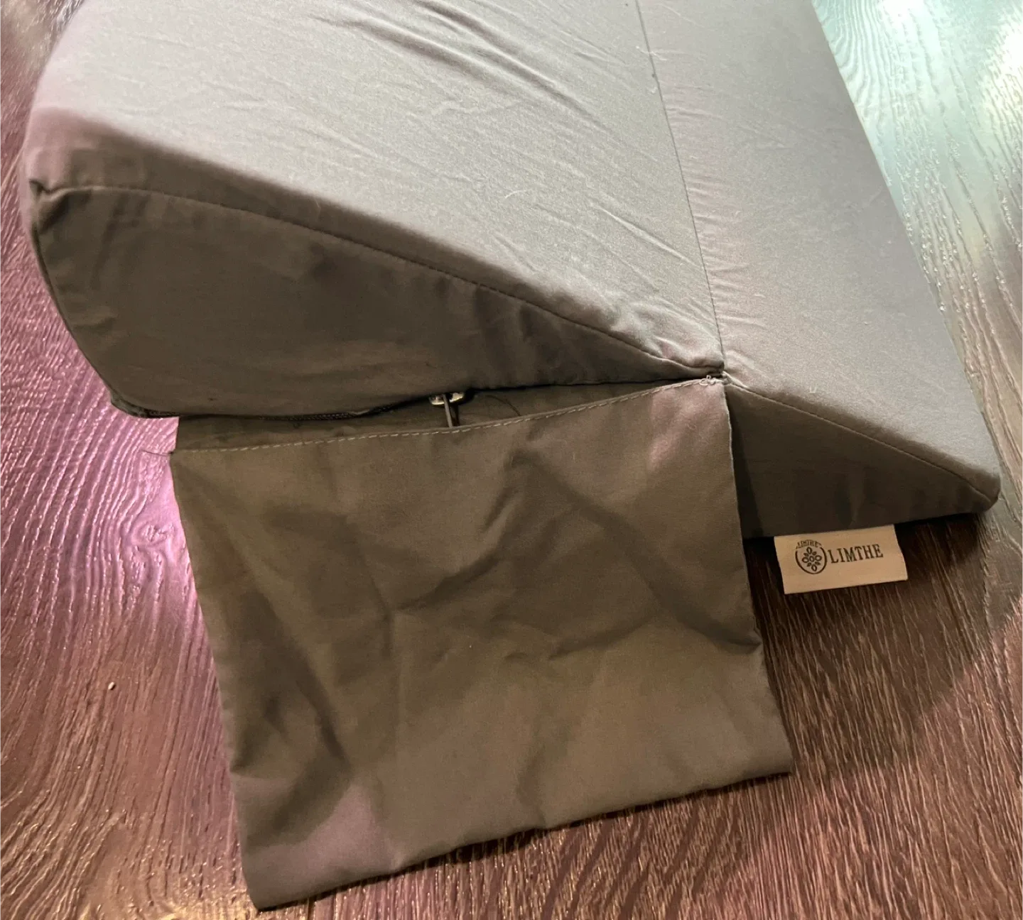 LIMTHE Bed Wedge Pillow - Grey image indicator(2)