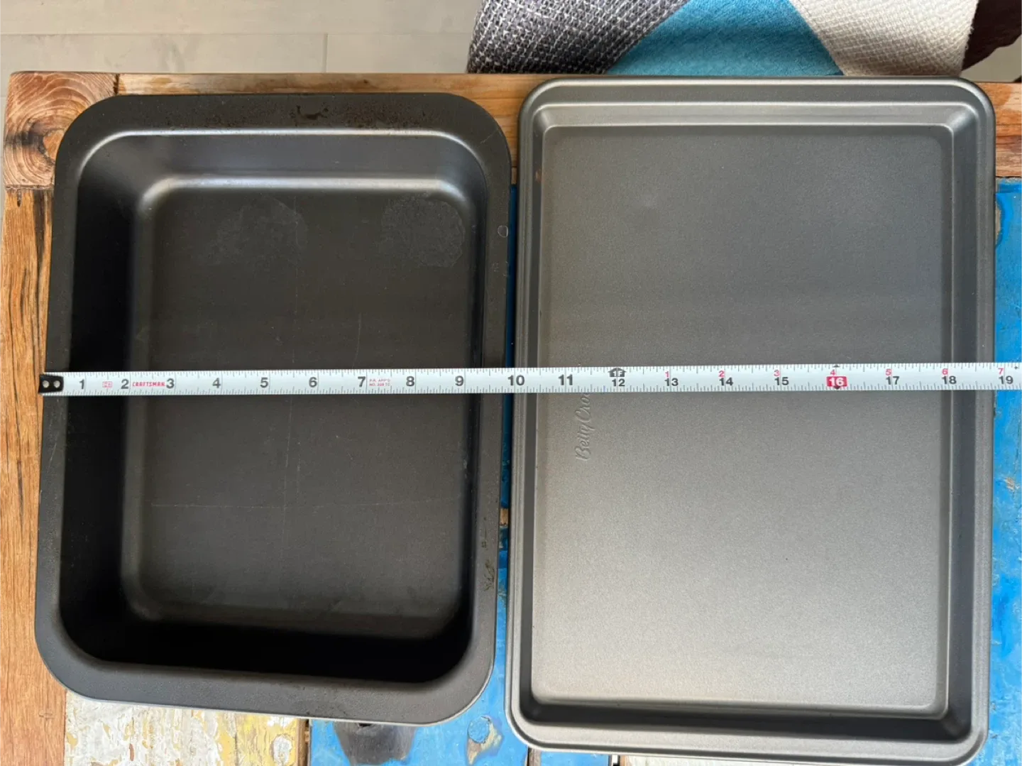 Betty Crocker Baking Pans - Set of 2 thumbnail