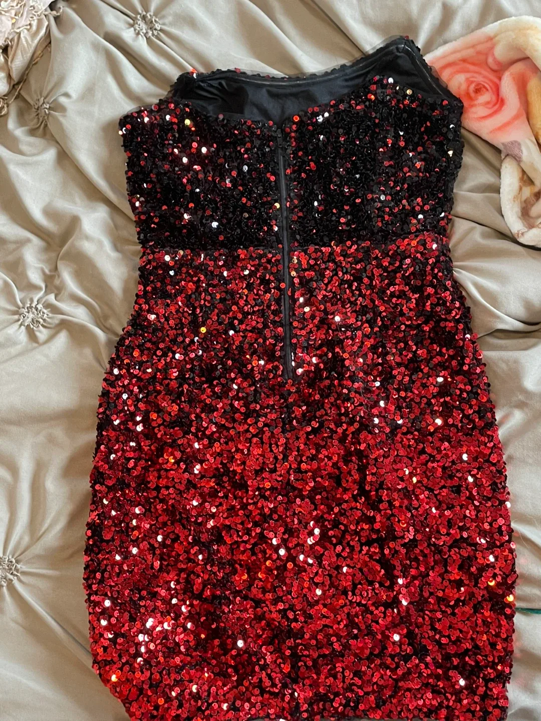 Red & Black Sequin Dress image indicator(4)