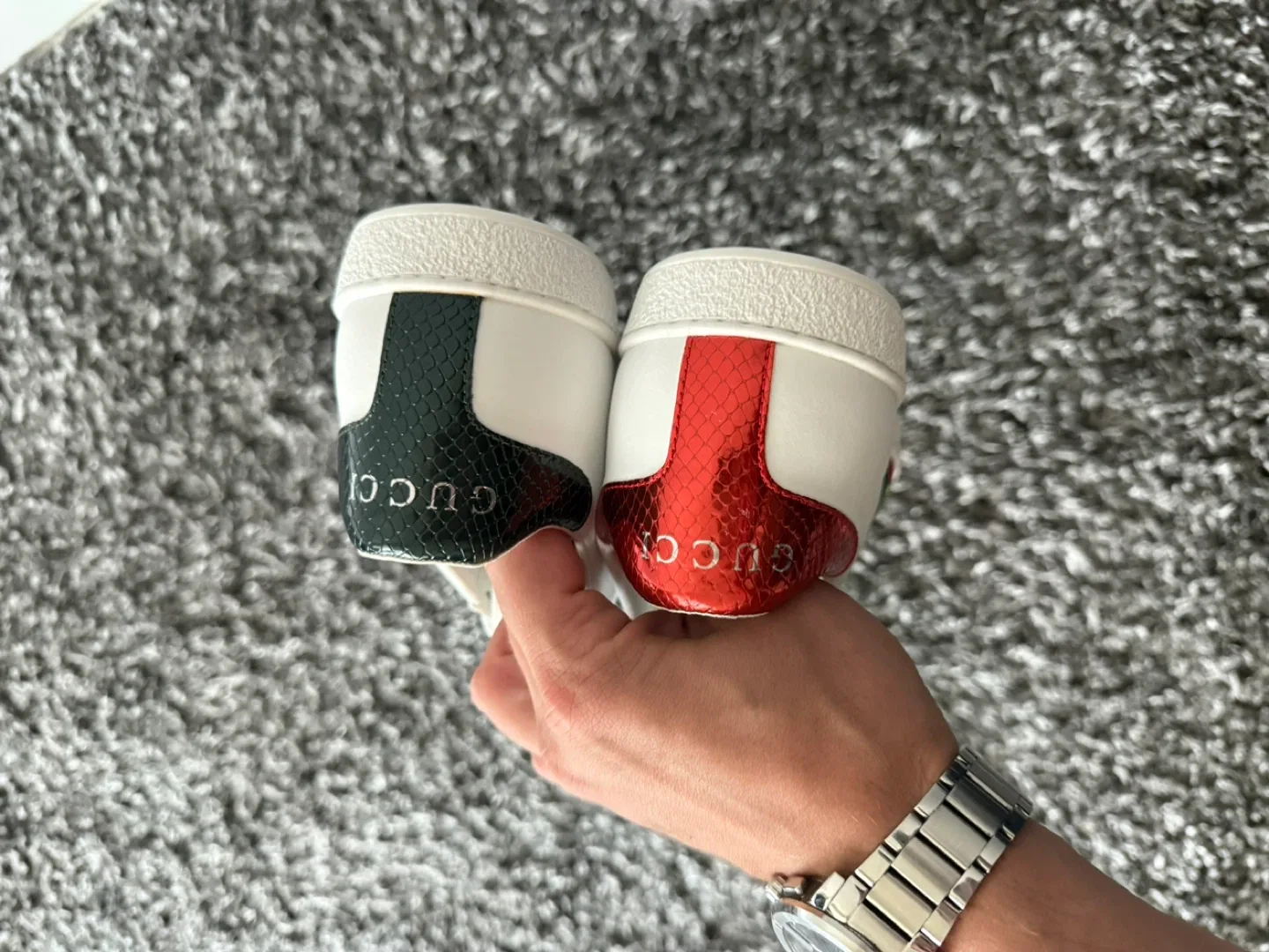 Gucci Ace Embroidered authentic Leather Sneakers image indicator(2)